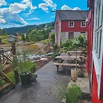 Fjordside Boathouse Hardanger *
