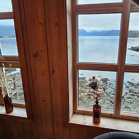 Holiday home Fjordside Boathouse Hardanger