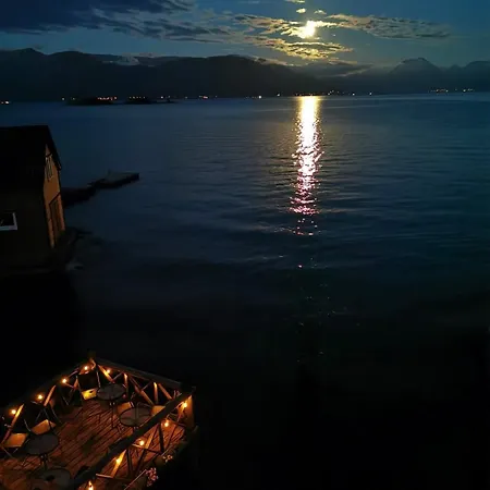 Fjordside Boathouse Hardanger Kvam (Hordaland)